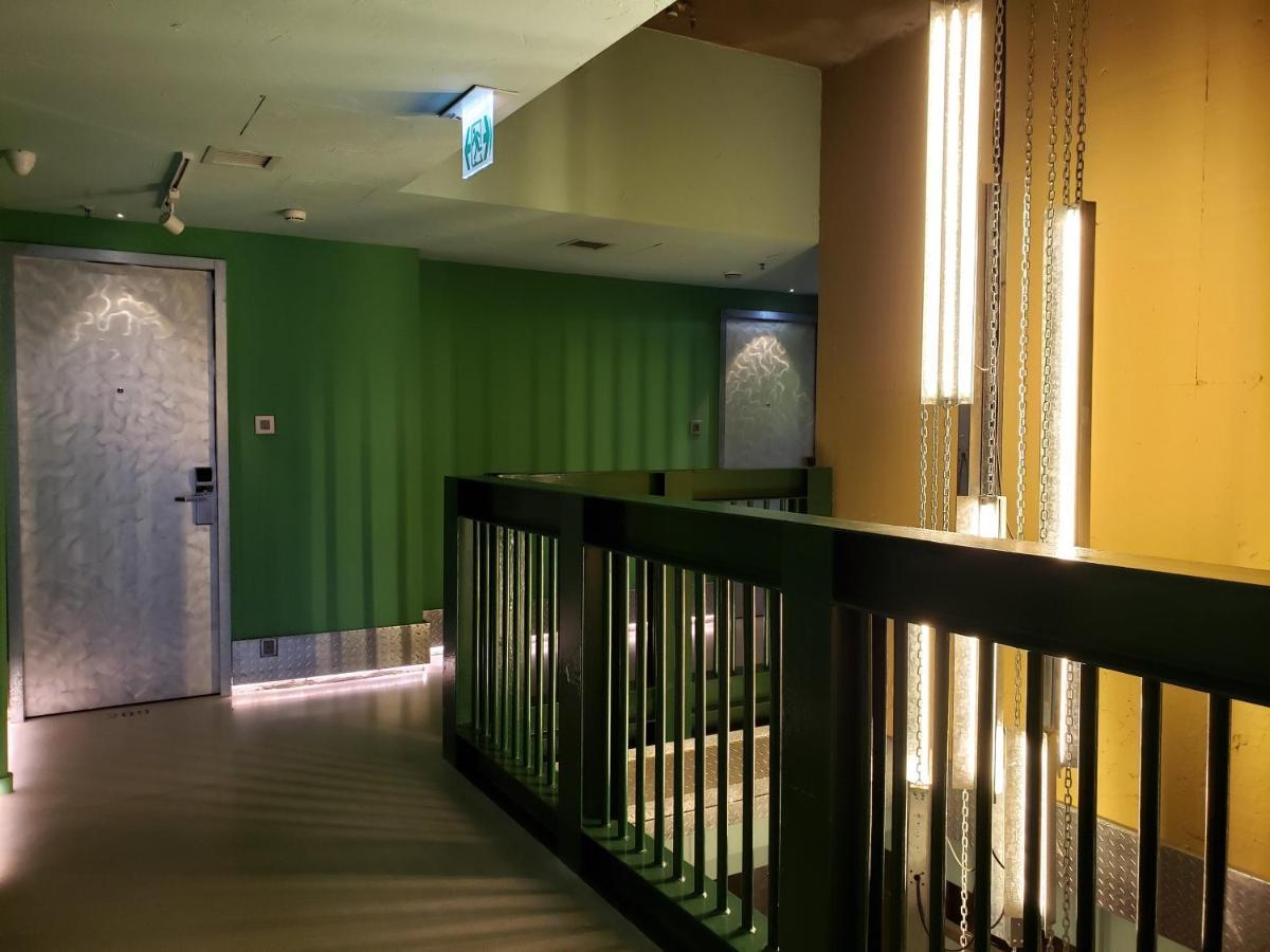 Ind Hotel Хонконг Екстериор снимка