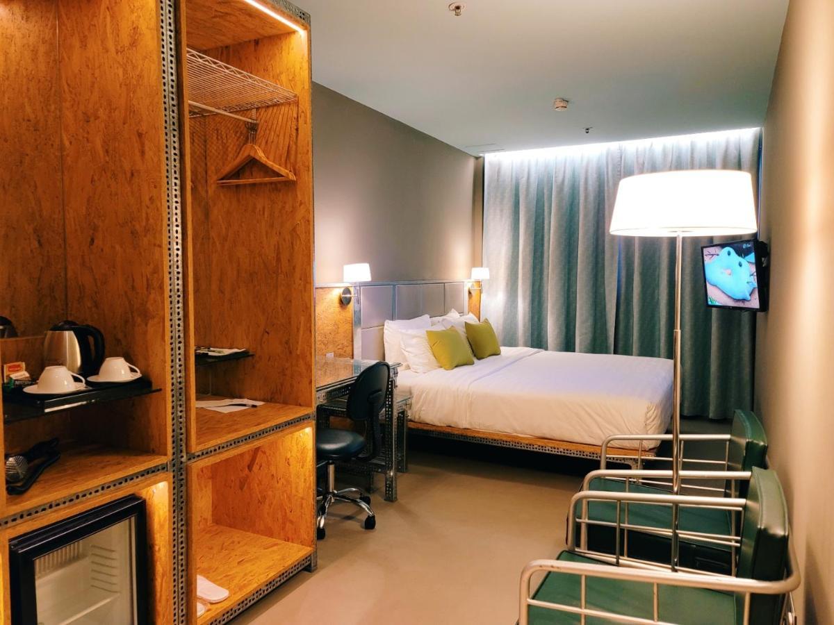 Ind Hotel Хонконг Екстериор снимка