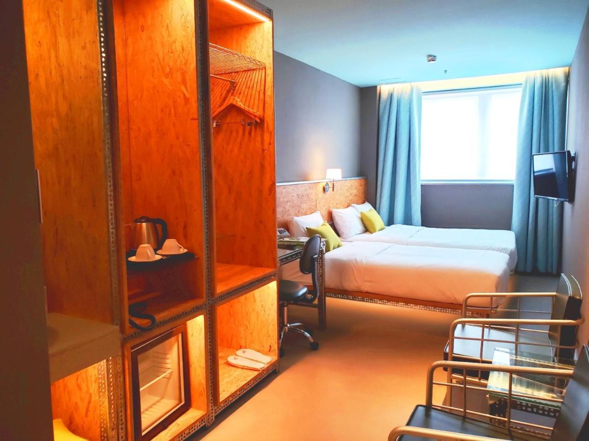 Ind Hotel Хонконг Екстериор снимка