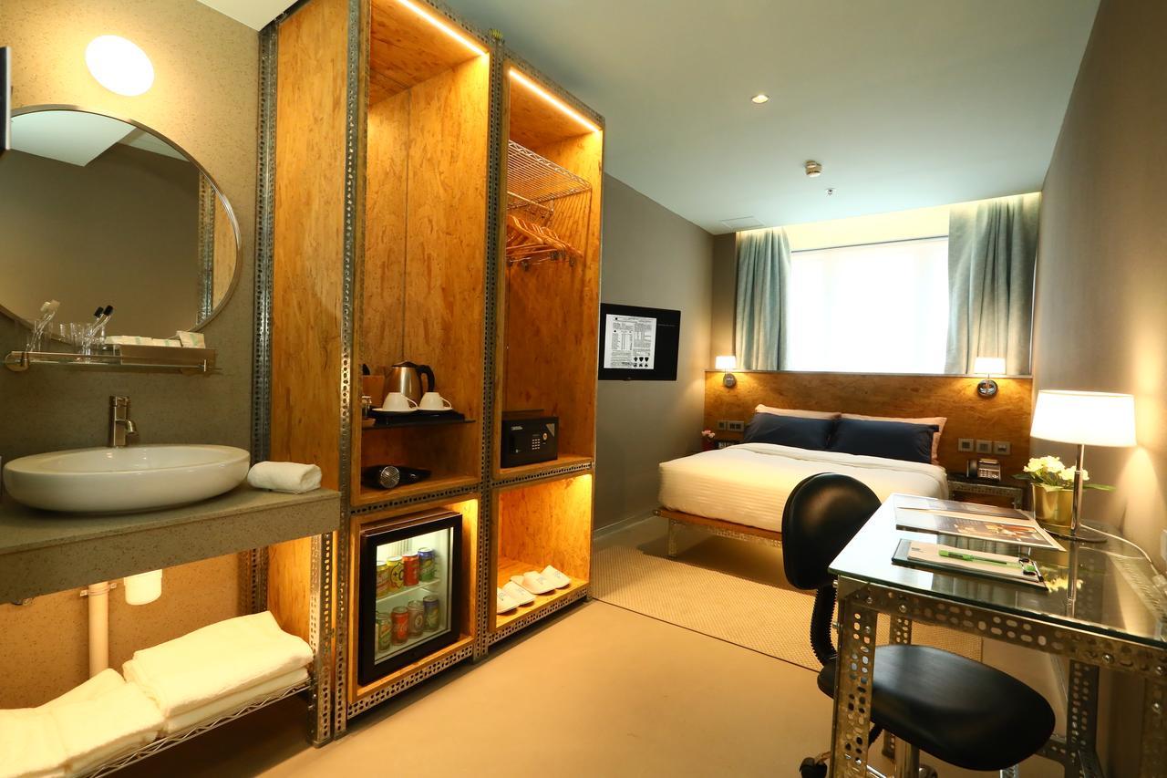 Ind Hotel Хонконг Екстериор снимка