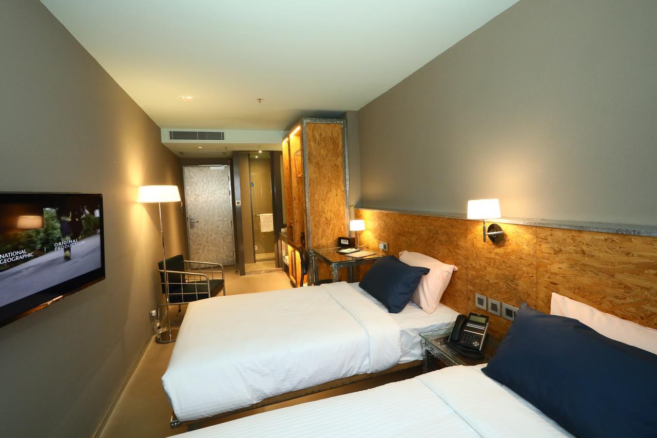 Ind Hotel Хонконг Екстериор снимка