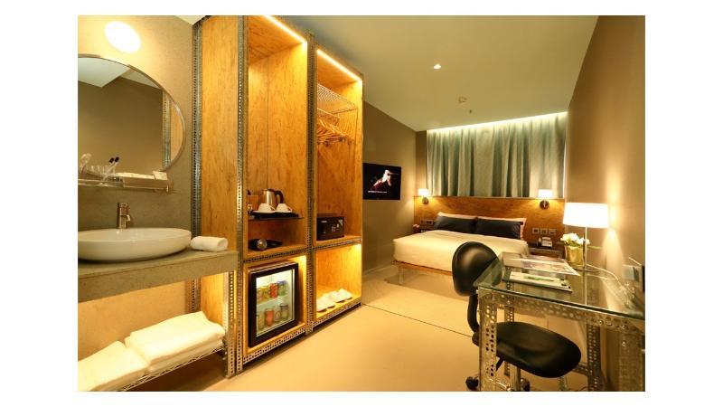 Ind Hotel Хонконг Екстериор снимка