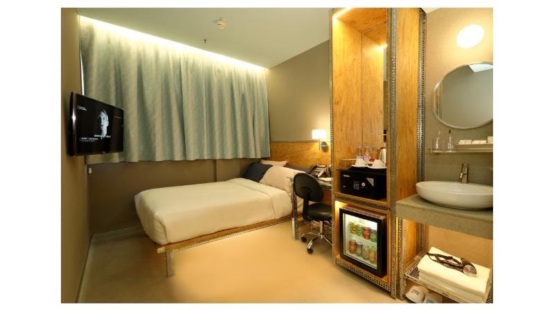 Ind Hotel Хонконг Екстериор снимка