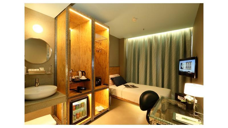 Ind Hotel Хонконг Екстериор снимка