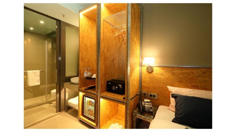 Ind Hotel Хонконг Екстериор снимка